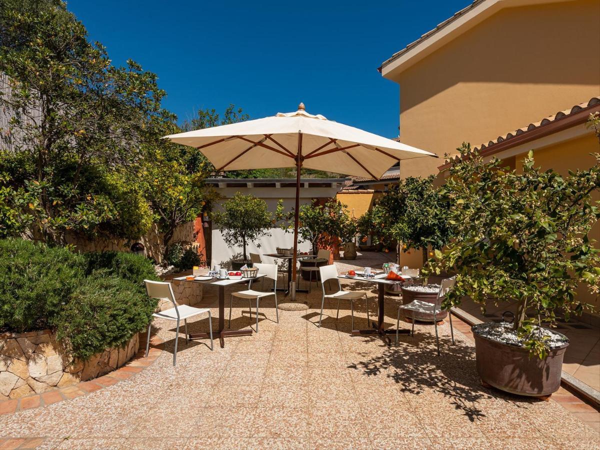 B&B Giglio Di Chia Domus De Maria Exterior photo